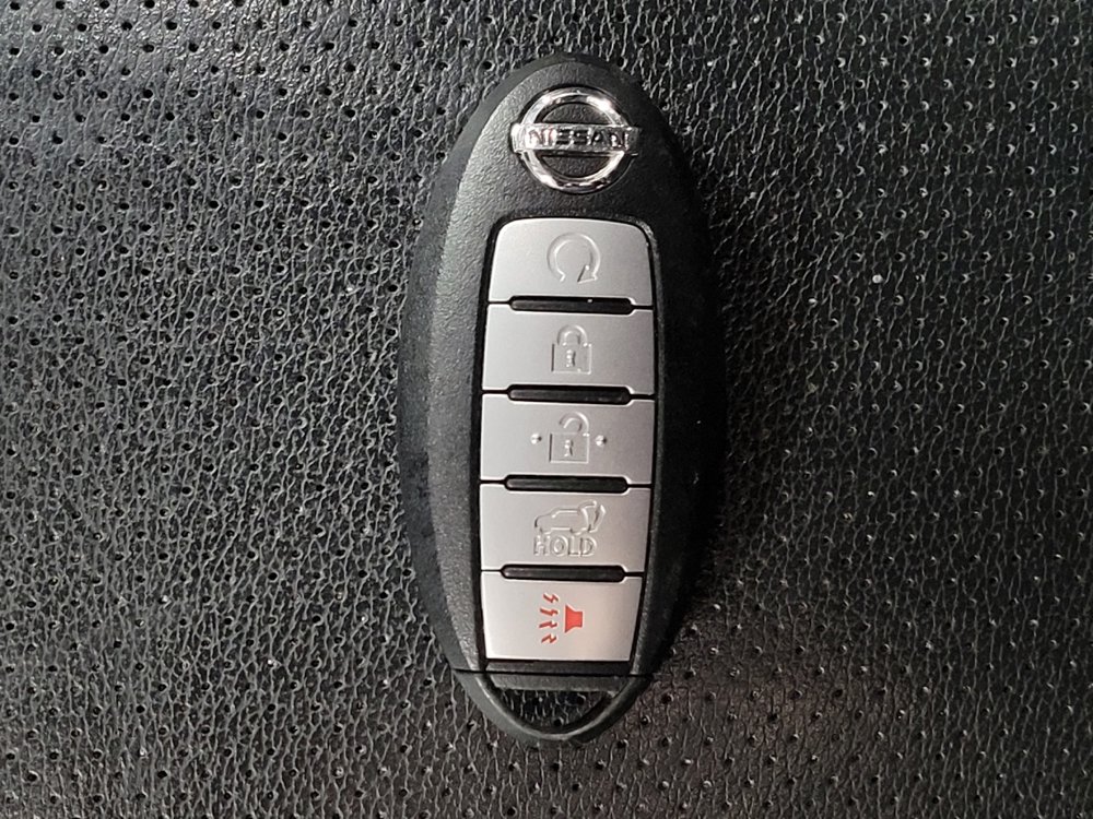 Used 2018 Nissan Murano Platinum w/ Cargo Package FWD image 32