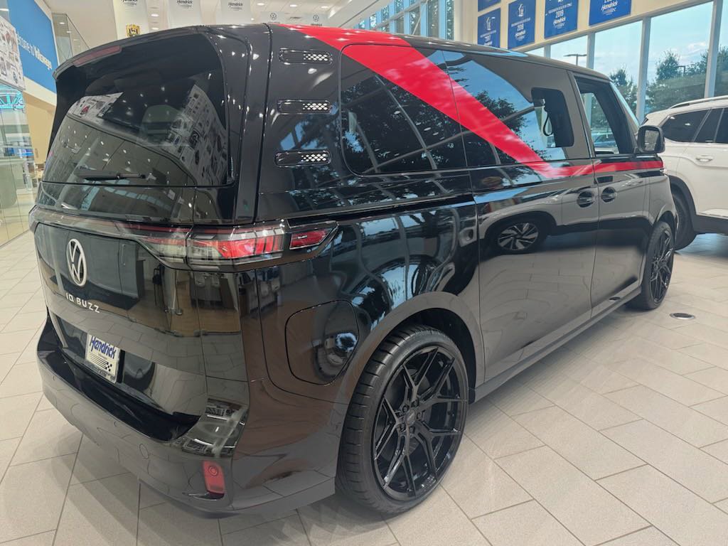 New 2025 Volkswagen ID. Buzz Pro S image 5