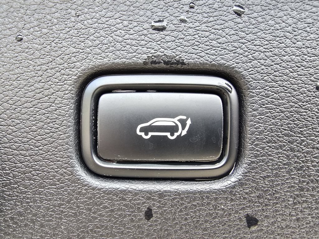 Used 2026 Kia Sportage EX w/ EX Panorama Roof Package FWD image 18