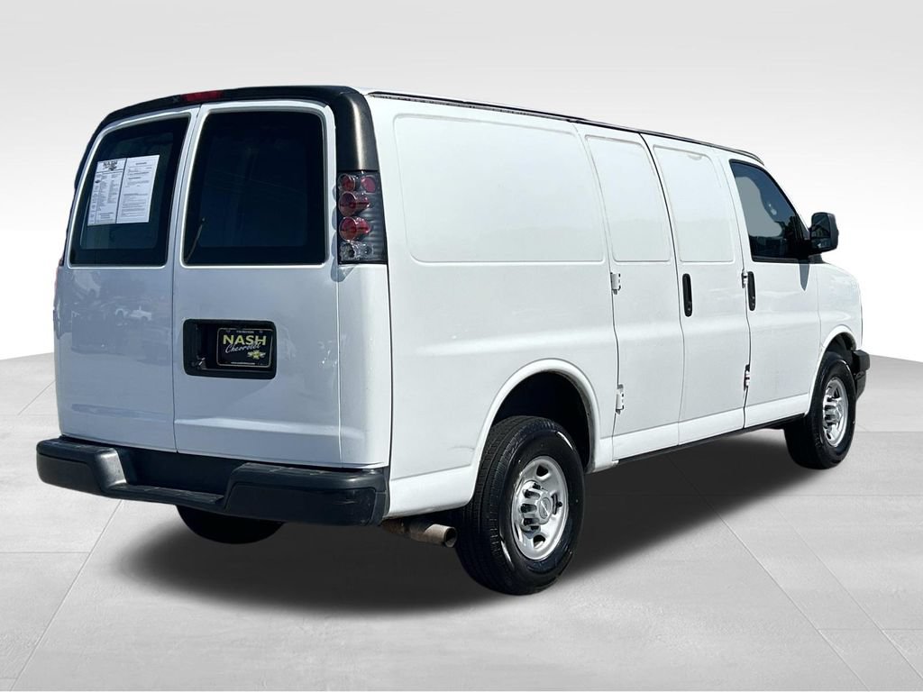 Used 2019 Chevrolet Express 2500 w/ Driver Convenience Package RWD image 3
