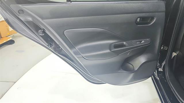 Used 2021 Nissan Versa S FWD image 20