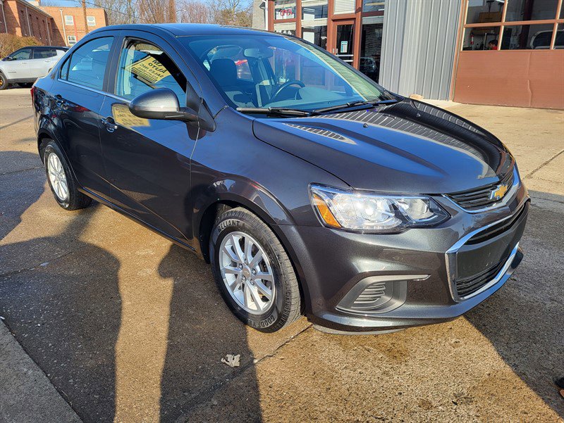 Used 2020 Chevrolet Sonic LT w/ Convenience Package image 3