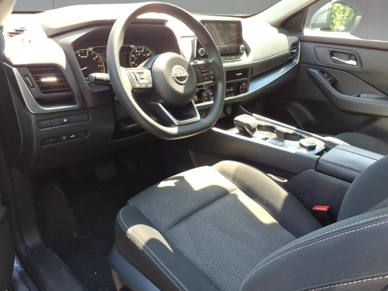 Used 2024 Nissan Rogue SV AWD/4WD image 9