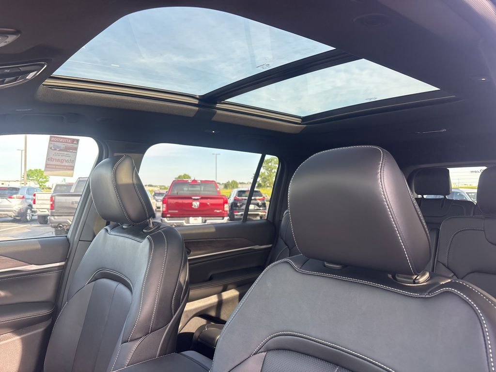 New 2026 Jeep Grand Cherokee L Limited AWD/4WD image 10