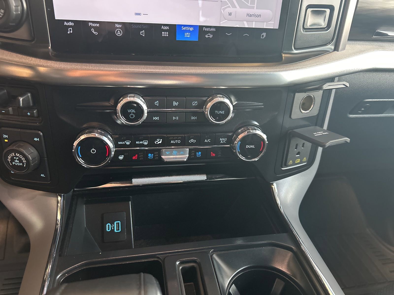 Used 2024 Ford F150 Lariat w/ Bed Utility Package image 27