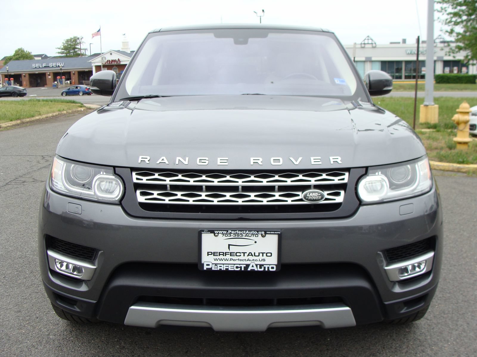 Used 2016 Land Rover Range Rover Sport HSE AWD/4WD image 2