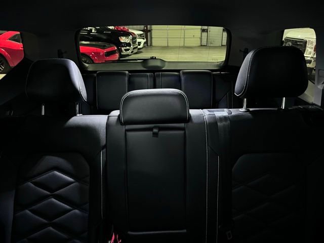 Used 2025 Volkswagen Atlas SE FWD image 14