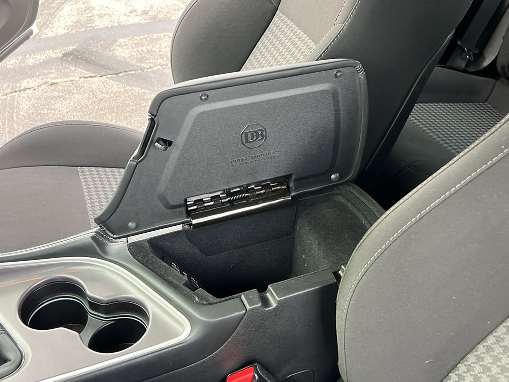 Used 2022 Dodge Challenger R/T w/ Blacktop Package image 19