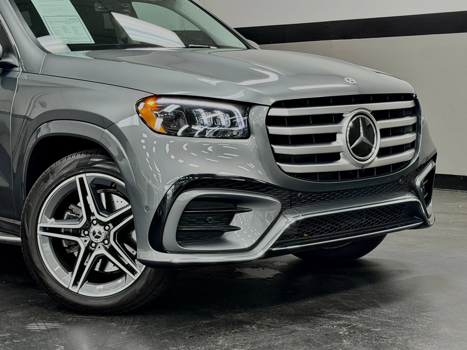 Used 2026 Mercedes-Benz GLS 450 4MATIC image 3