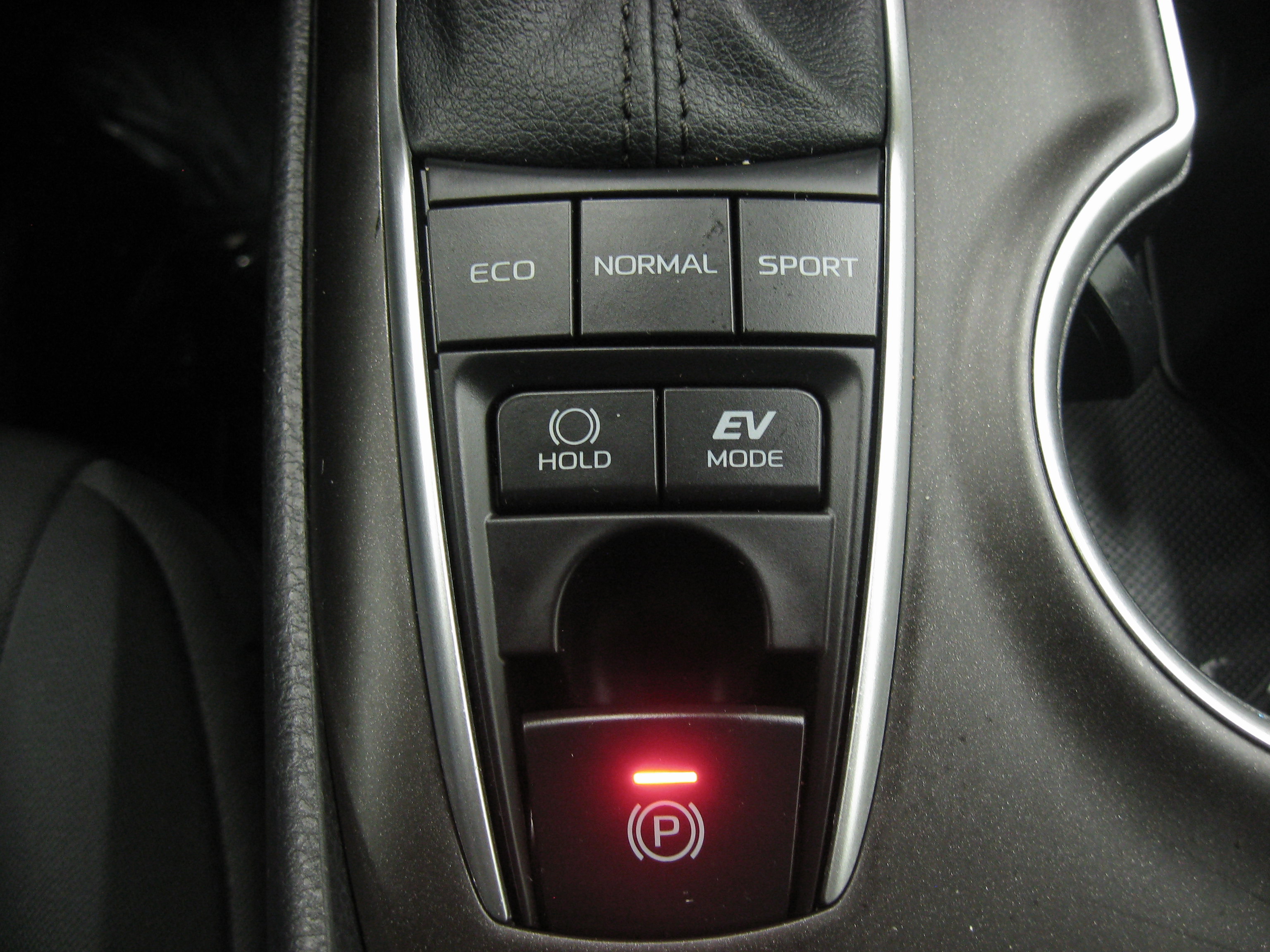 Used 2021 Toyota Camry LE image 17