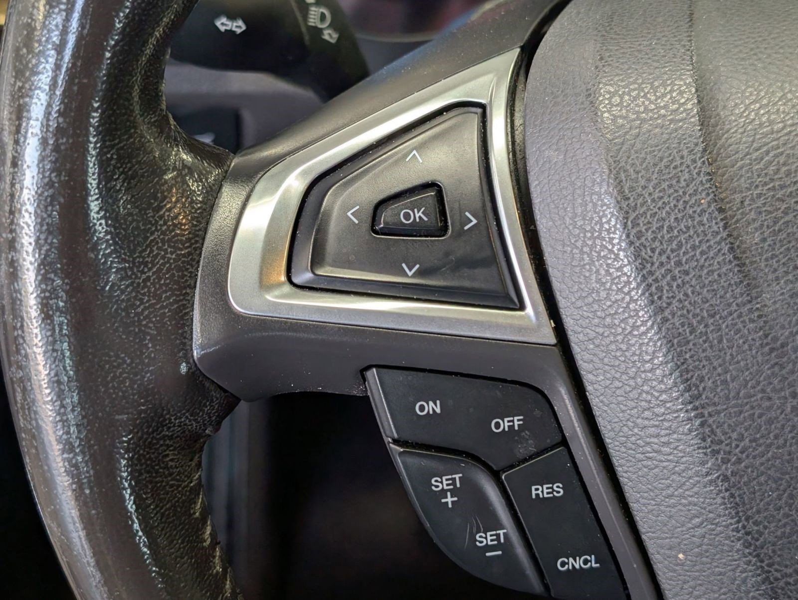 Used 2014 Ford Fusion SE w/ Equipment Group 202A image 17