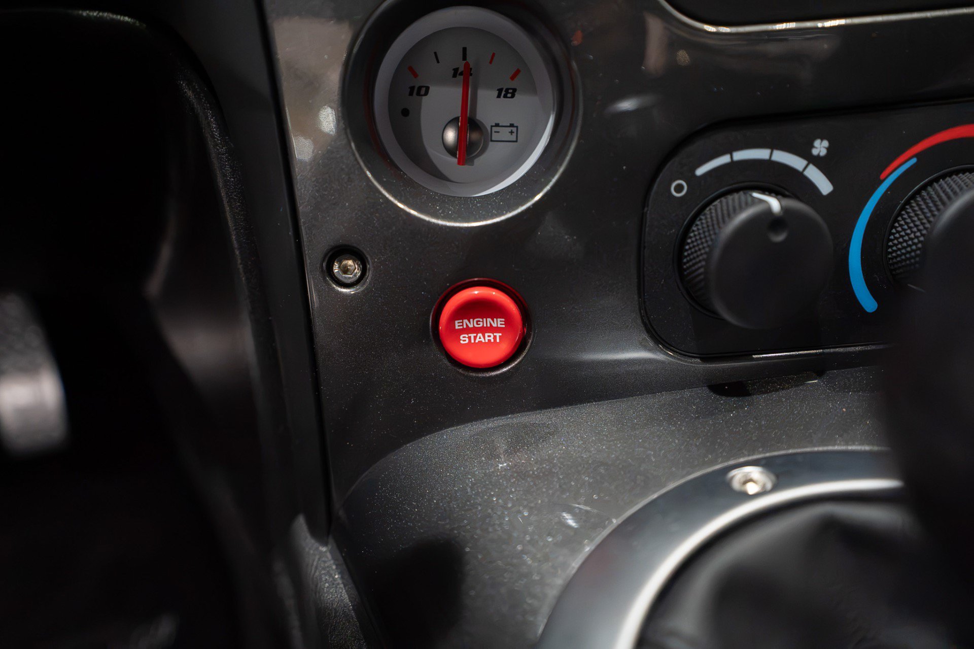 Used 2010 Dodge Viper ACR RWD image 18
