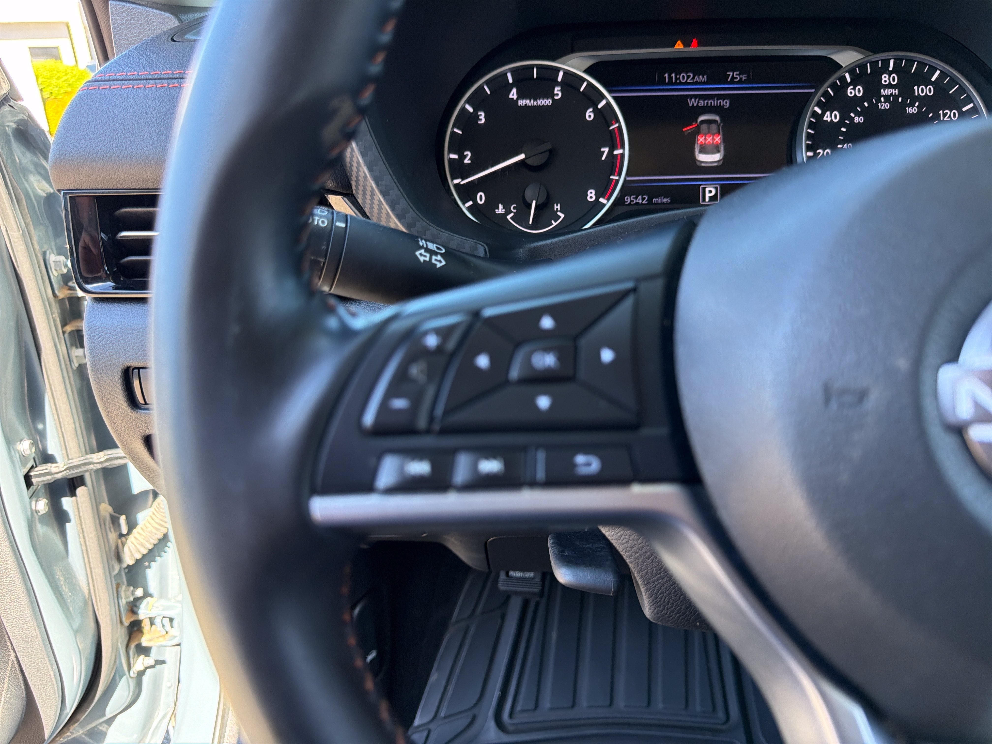 Used 2025 Nissan Sentra SR FWD image 20