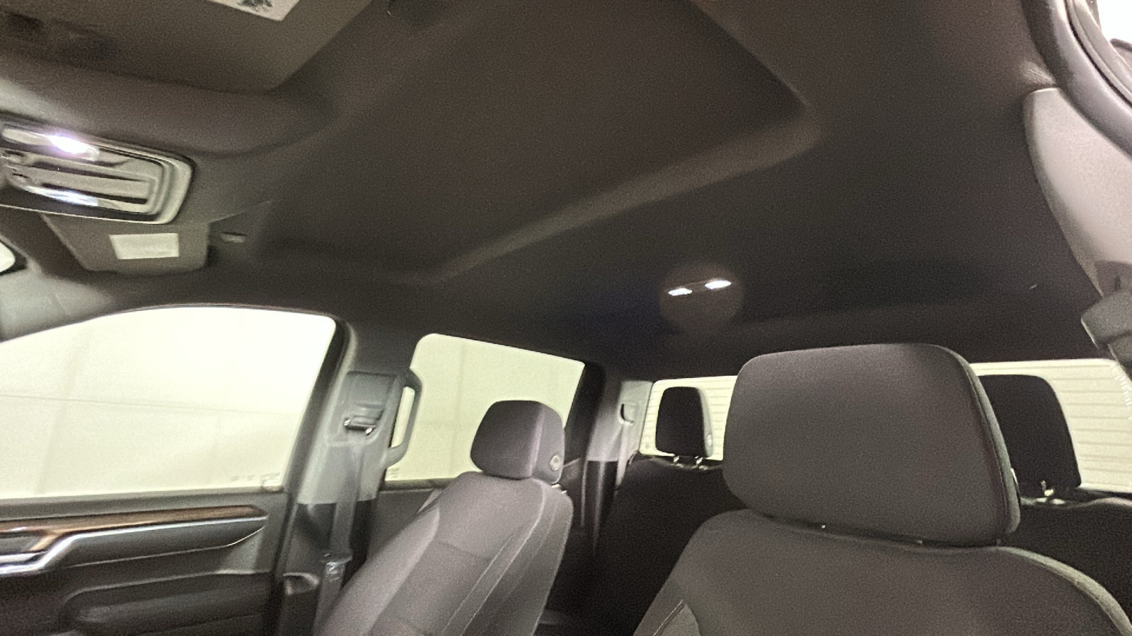 Used 2024 Chevrolet Silverado 1500 LT AWD/4WD image 16