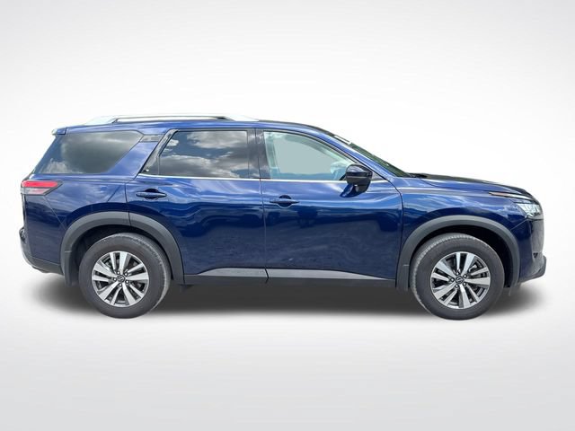 Used 2022 Nissan Pathfinder SL w/ Lighting Package (N92) AWD/4WD image 7
