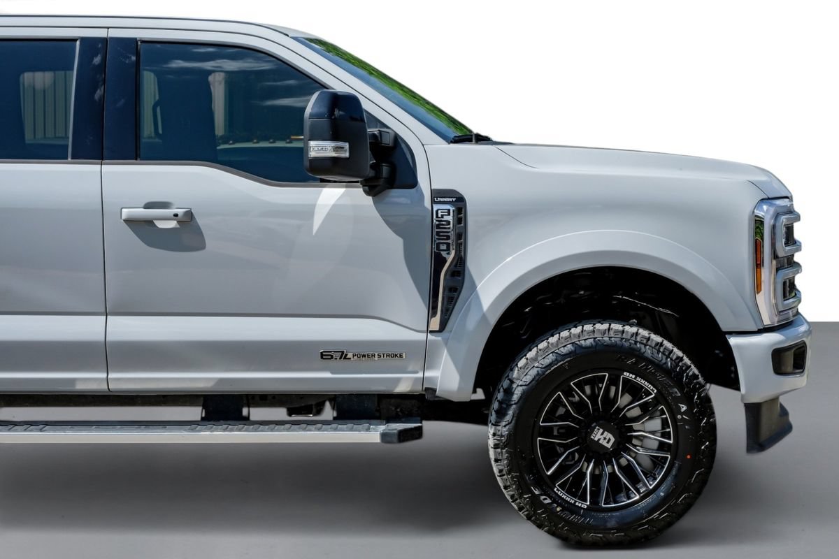 Used 2025 Ford F250 Lariat AWD/4WD image 8