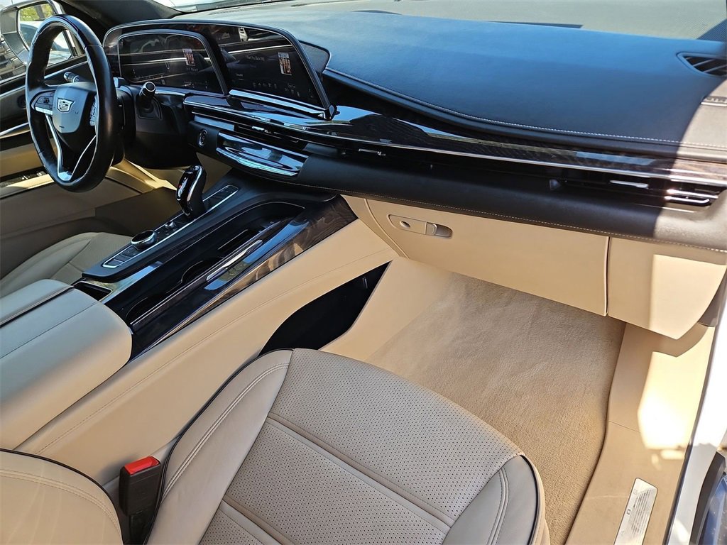 Certified 2023 Cadillac Escalade Premium Luxury w/ Performance Package image 32