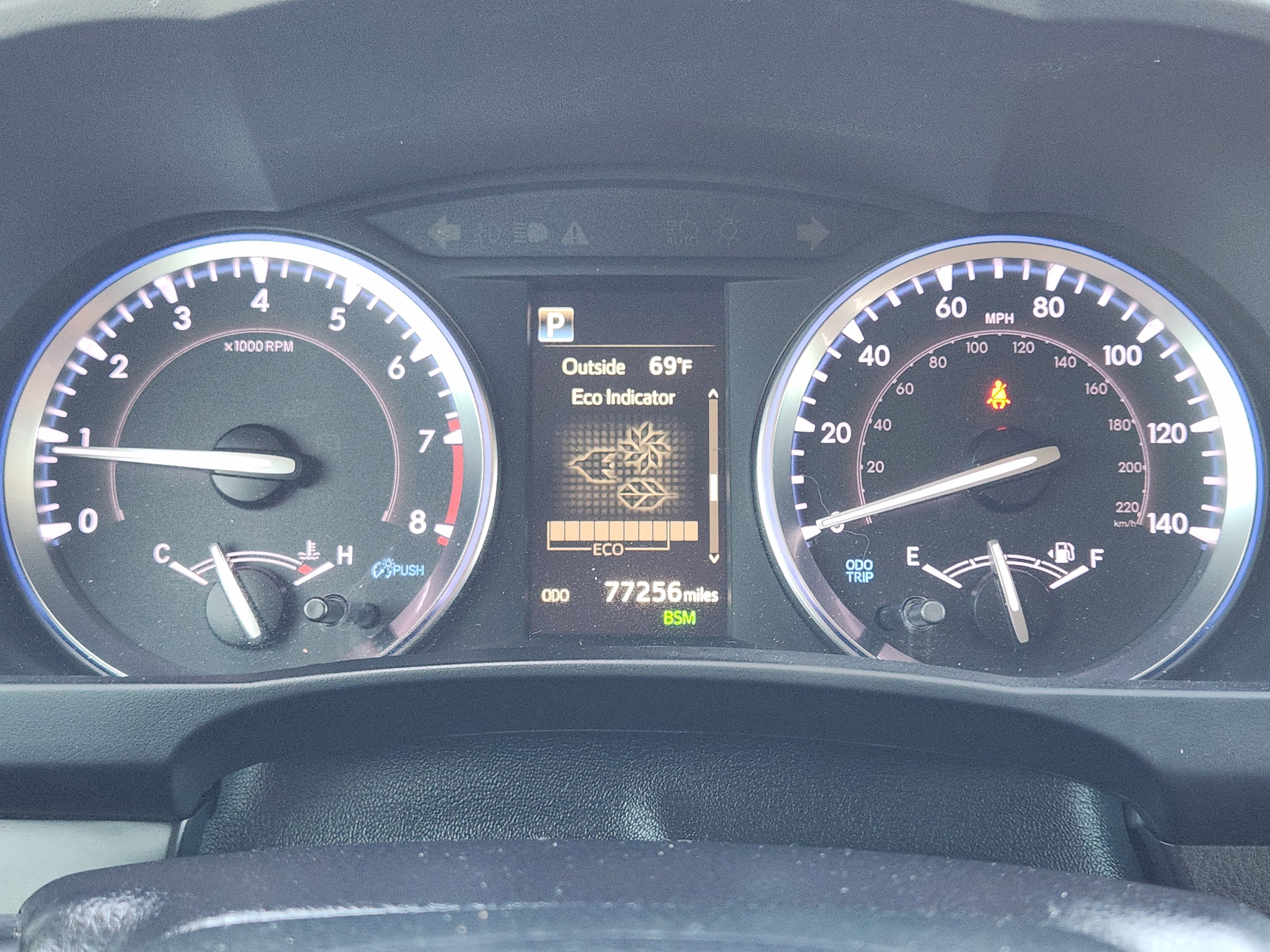 Used 2019 Toyota Highlander XLE image 16