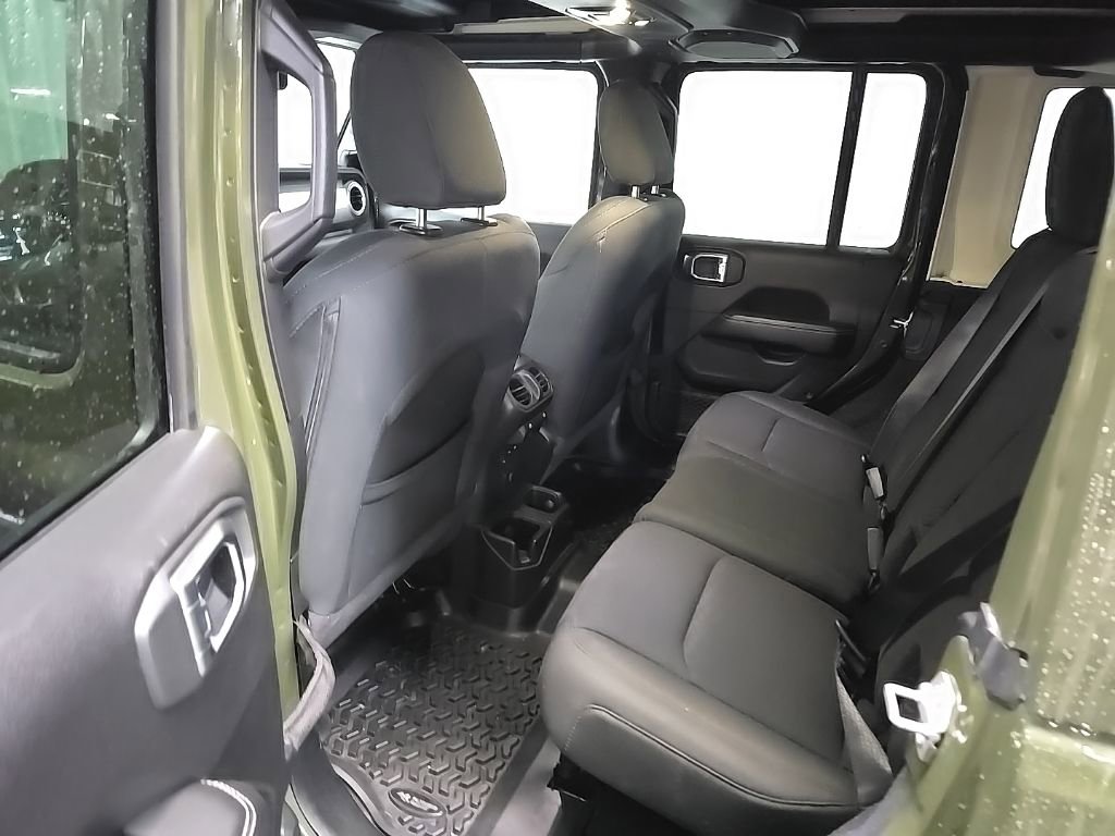 Used 2020 Jeep Wrangler Unlimited Sahara w/ Cold Weather Group image 30