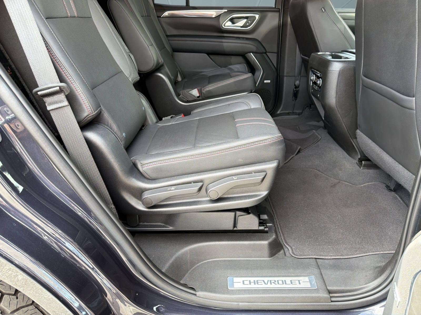 Used 2022 Chevrolet Tahoe RST w/ Luxury Package AWD/4WD image 29
