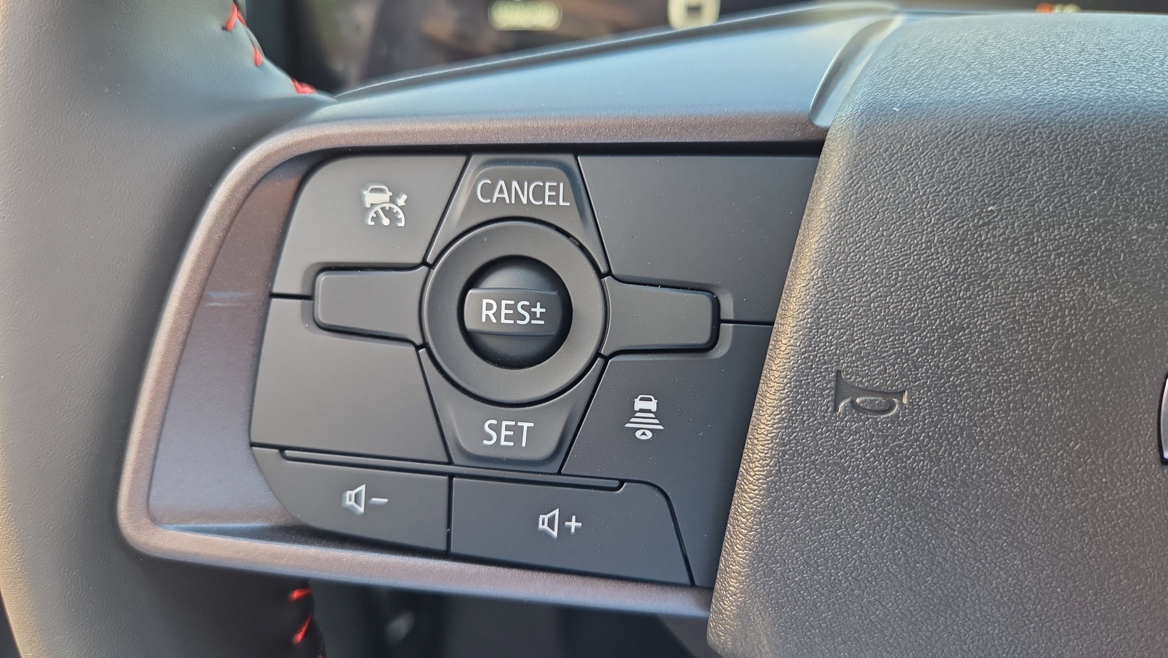 New 2027 Nissan Sentra SR w/ Floor Mat Package FWD image 25
