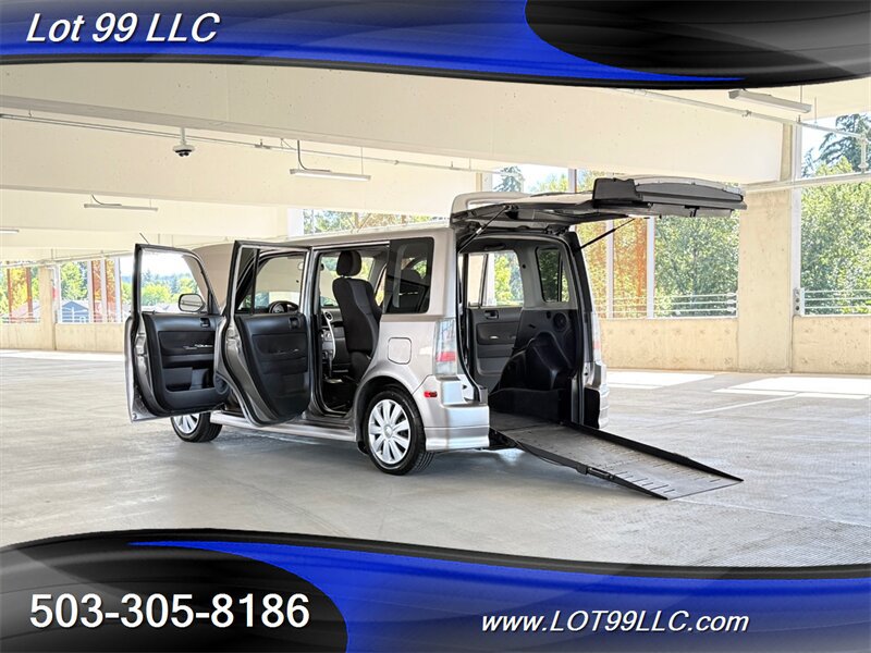 Used 2005 Scion xB FWD image 34