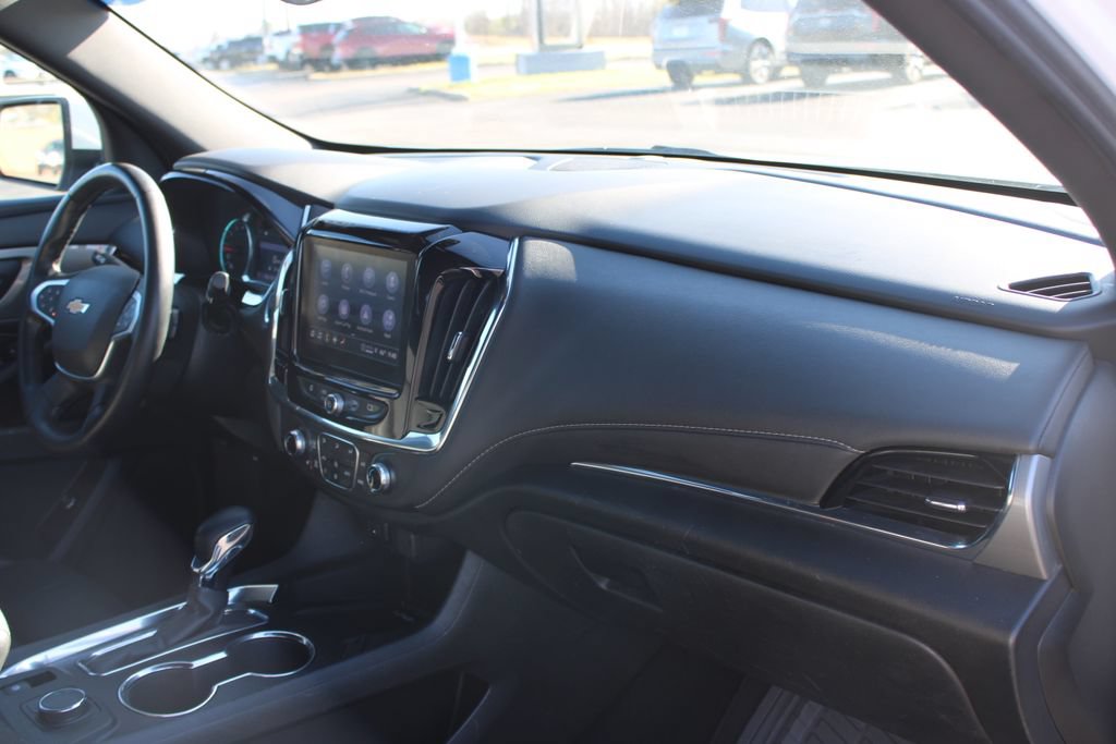 Used 2023 Chevrolet Traverse LT FWD image 32