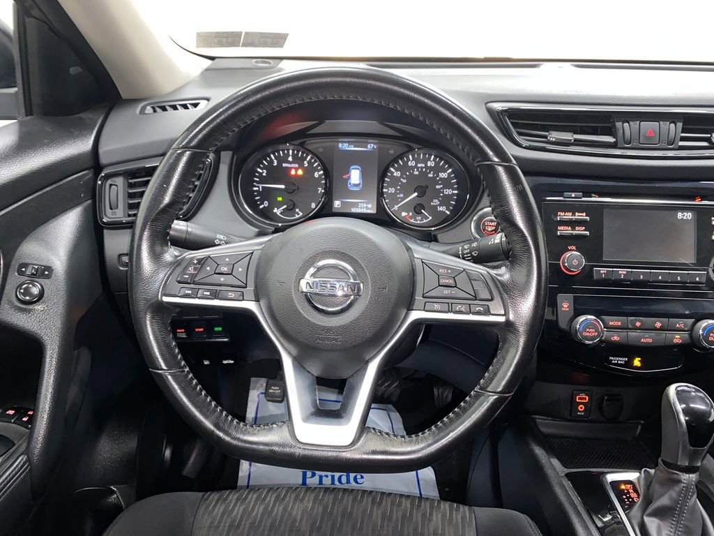 Used 2017 Nissan Rogue SV AWD/4WD image 26