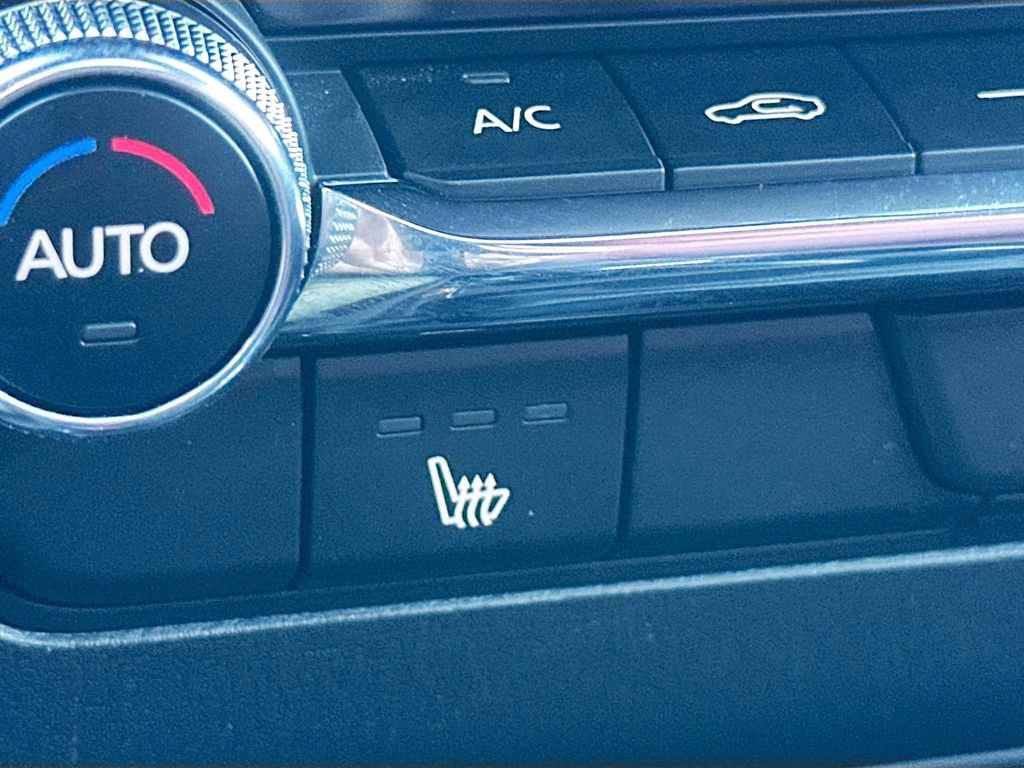 Used 2025 MAZDA MAZDA3 Carbon image 21