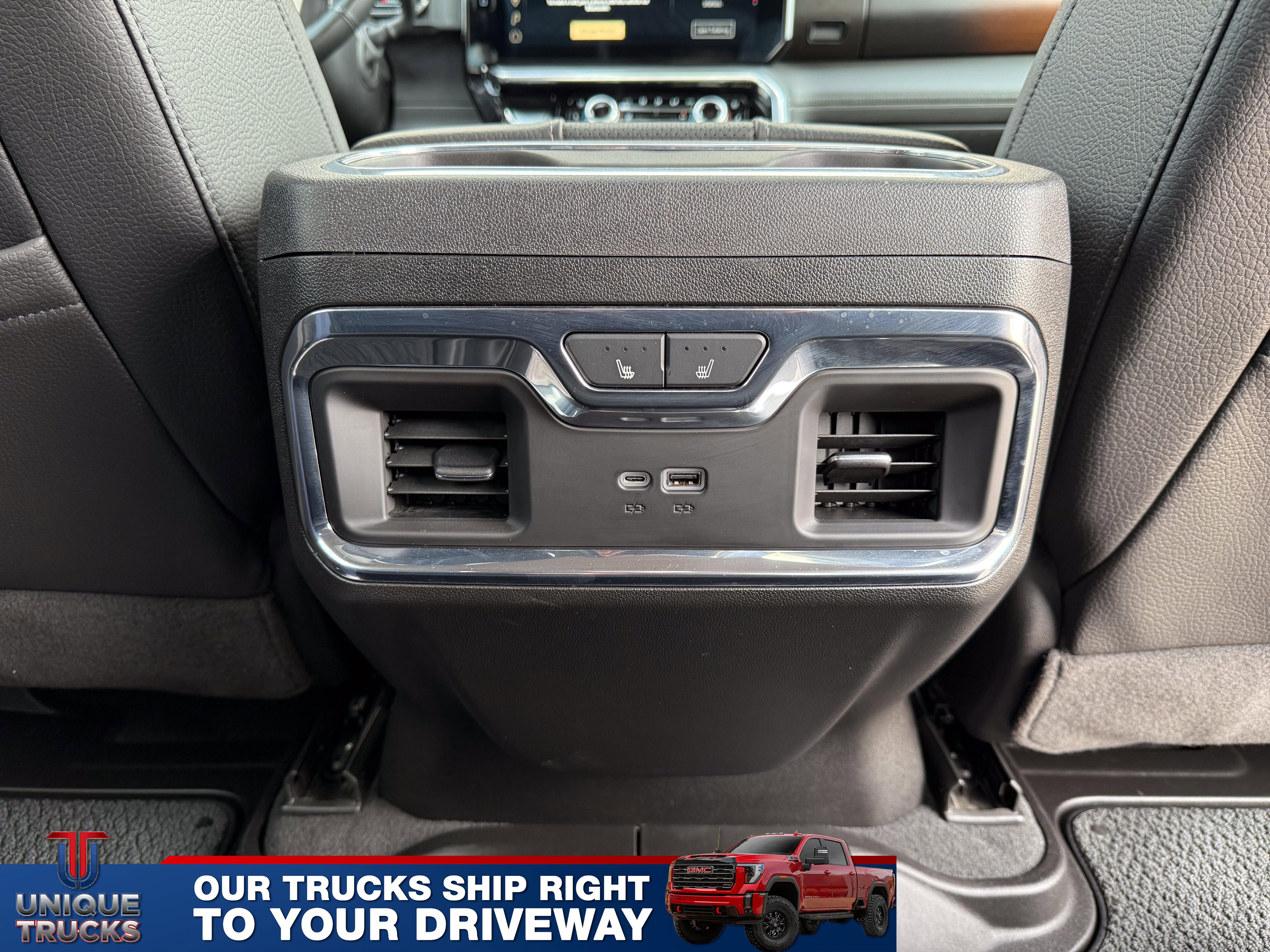 Used 2024 GMC Sierra 2500 Denali w/ Technology Package image 32