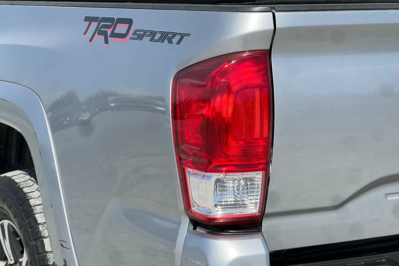 Used 2017 Toyota Tacoma TRD Sport w/ Tow Package RWD image 33