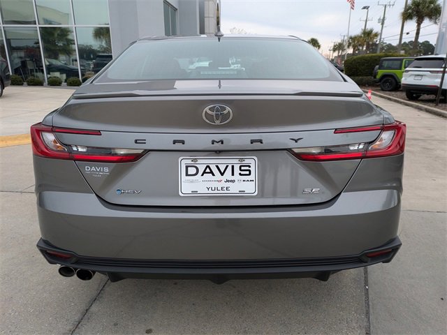 Used 2025 Toyota Camry SE image 5