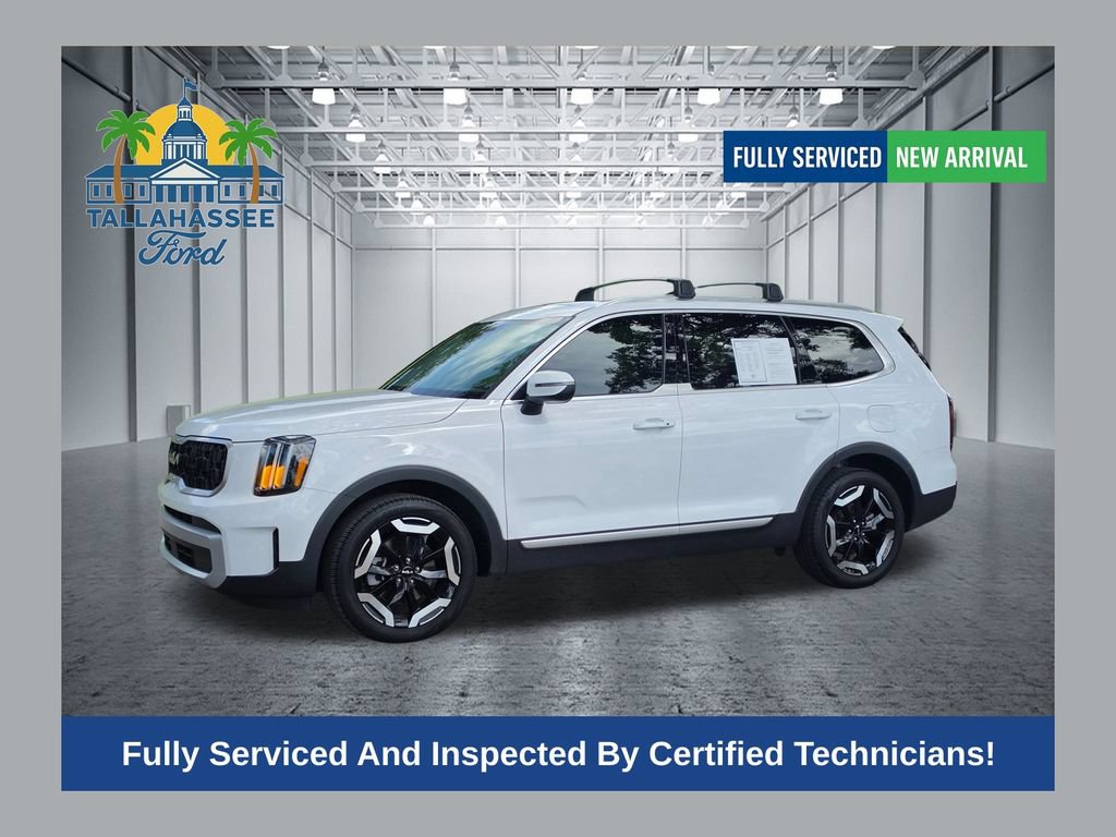 Used 2024 Kia Telluride EX w/ EX Captain's Chair Package