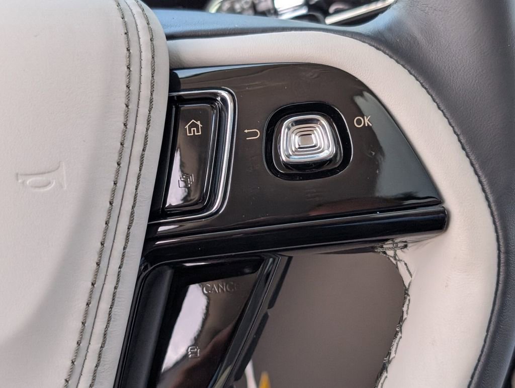 New 2026 Lincoln Aviator 2WD image 21