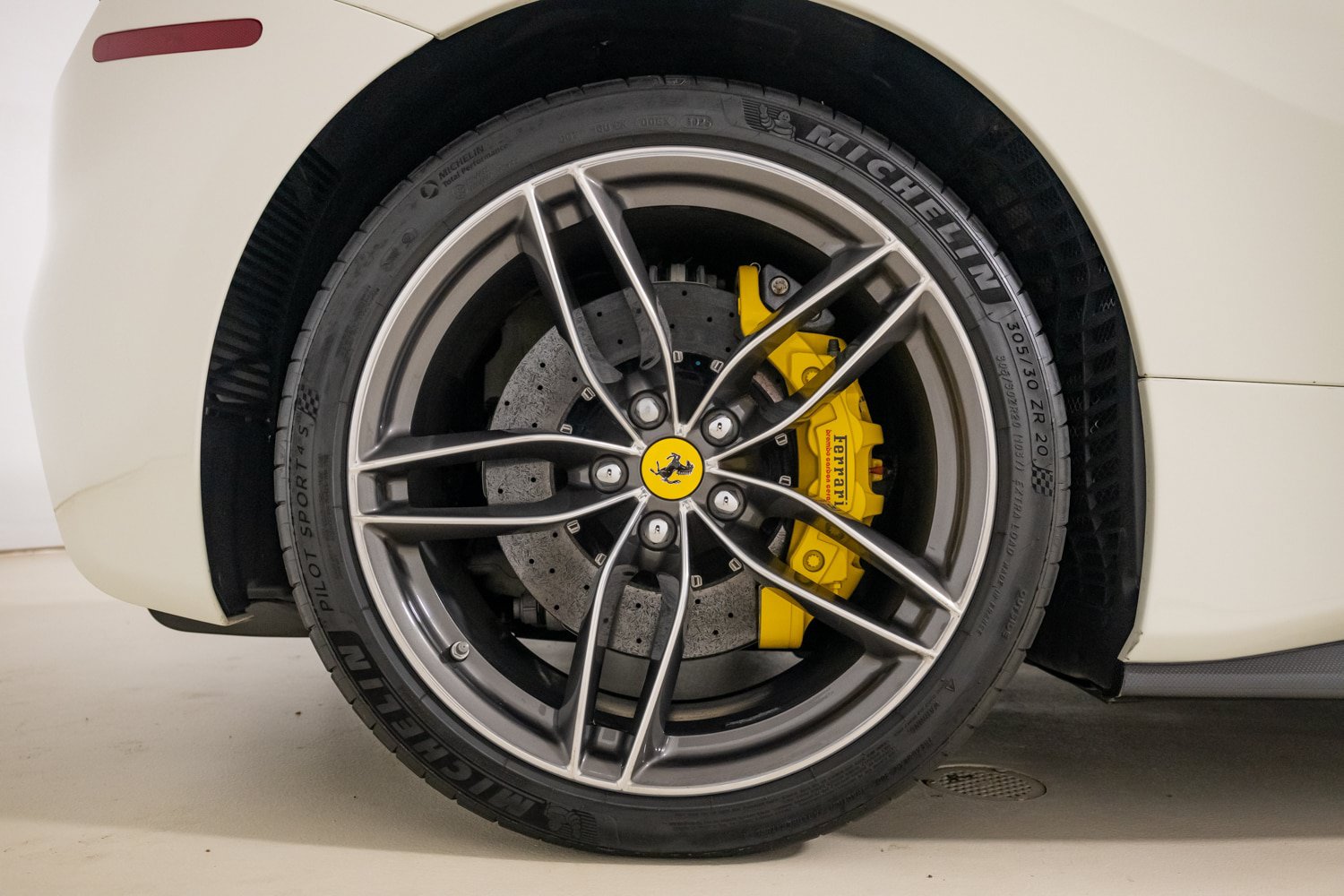 Certified 2017 Ferrari 488 Spider RWD image 21