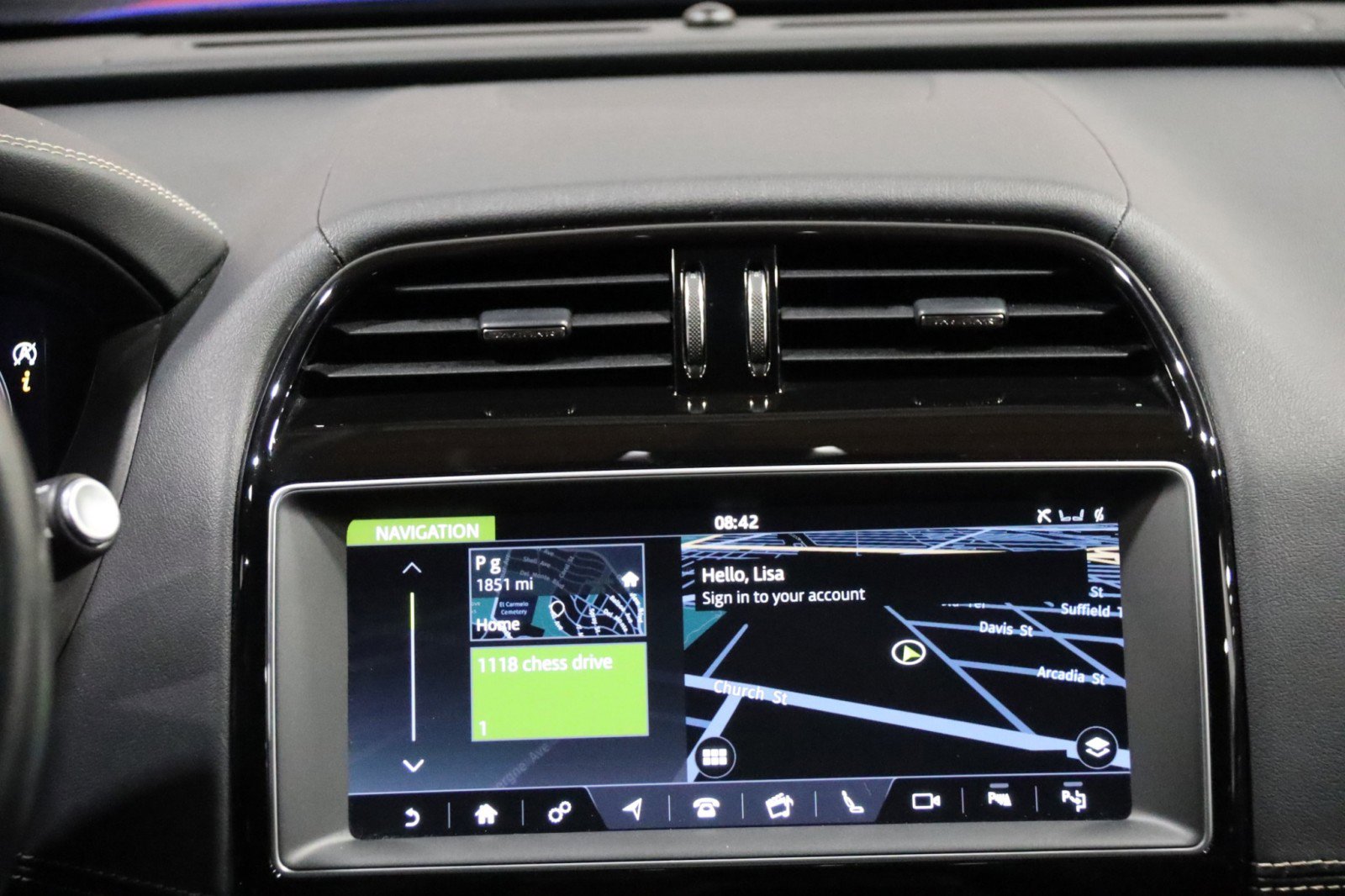 Used 2019 Jaguar F-PACE S image 58