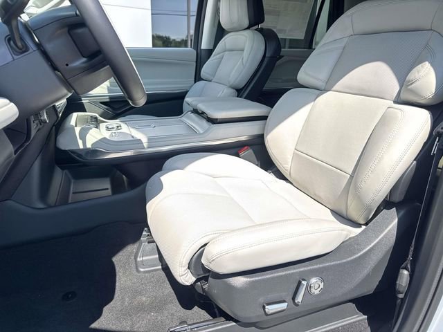 New 2026 Lincoln Navigator L Reserve AWD/4WD image 20