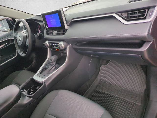 Certified 2025 Toyota RAV4 XLE FWD image 21