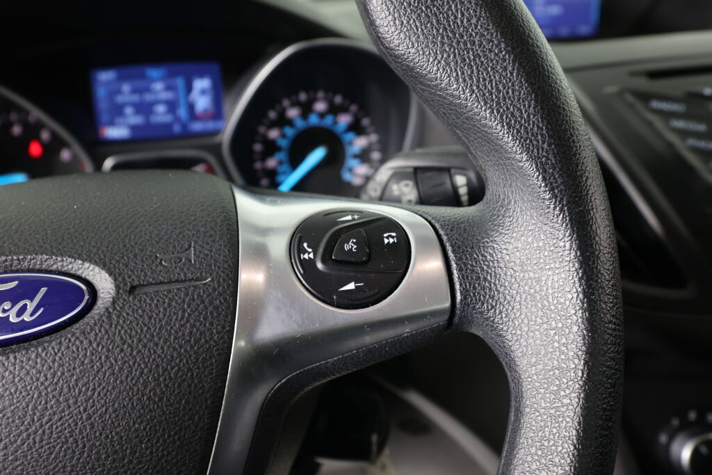 Used 2015 Ford Escape S image 29