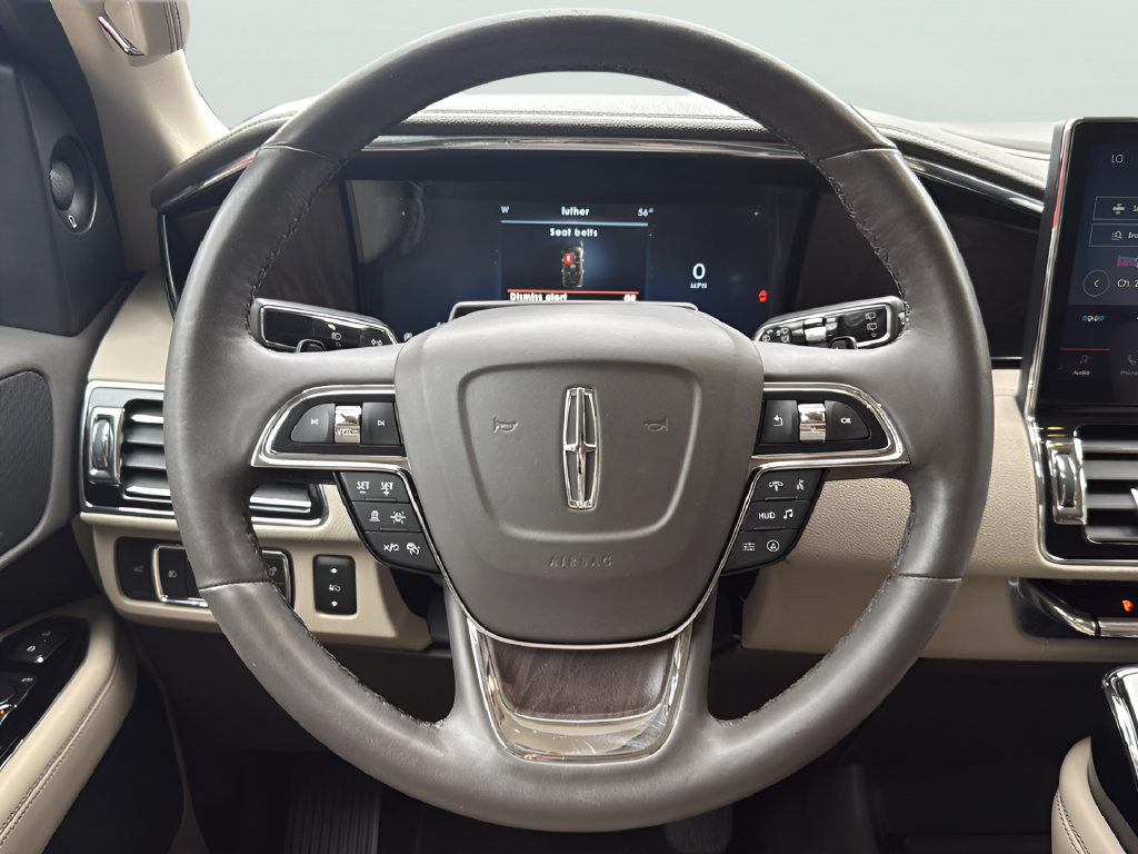 Used 2022 Lincoln Navigator L Reserve RWD image 17