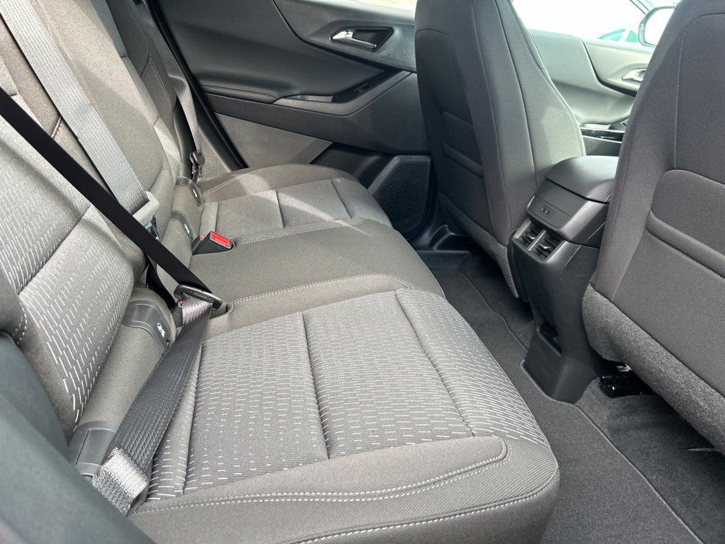 New 2027 Chevrolet Equinox LT AWD/4WD image 21