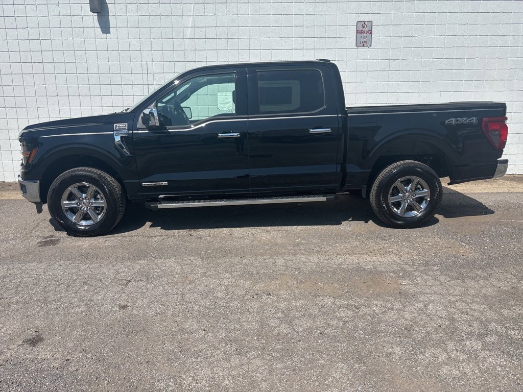 New 2025 Ford F150 XLT w/ Equipment Group 302A MID image 8