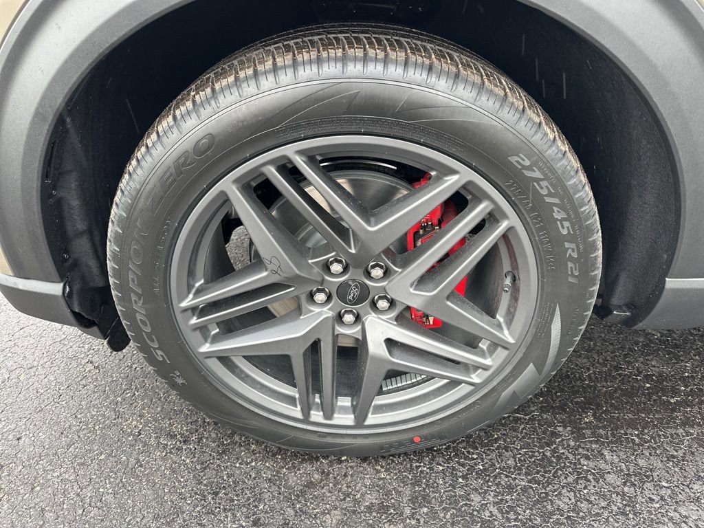 New 2026 Ford Explorer ST-Line image 16