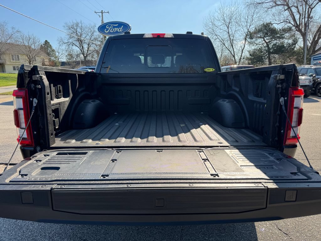 Used 2022 Ford F150 Lariat w/ Equipment Group 502A High AWD/4WD image 11