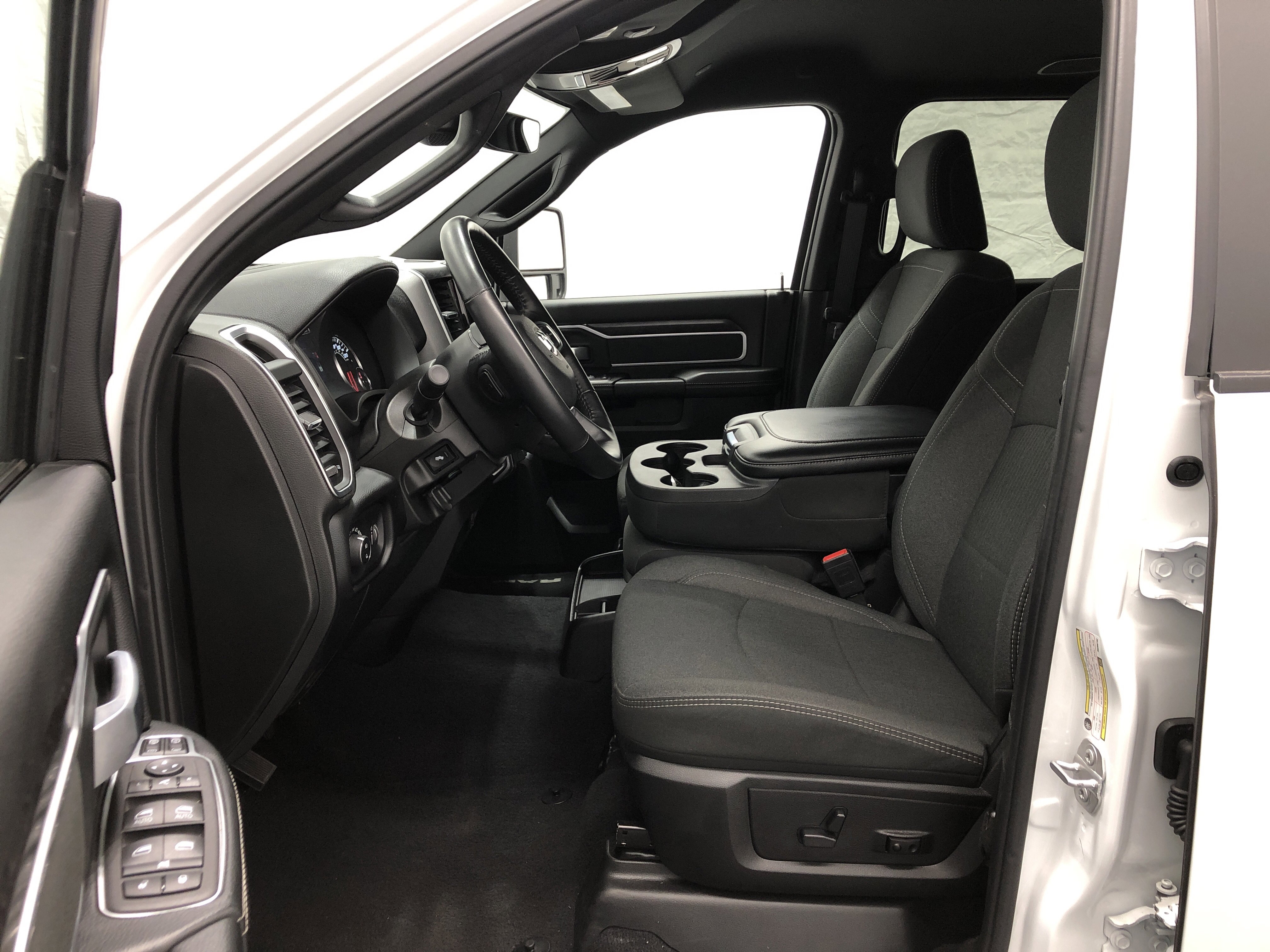 Certified 2024 RAM 2500 Big Horn w/ Night Edition AWD/4WD image 13