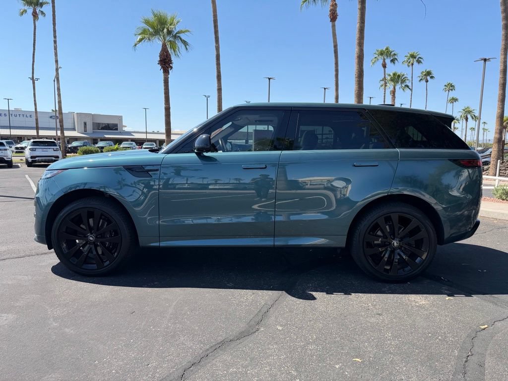 Used 2023 Land Rover Range Rover Sport SE Dynamic AWD/4WD image 3