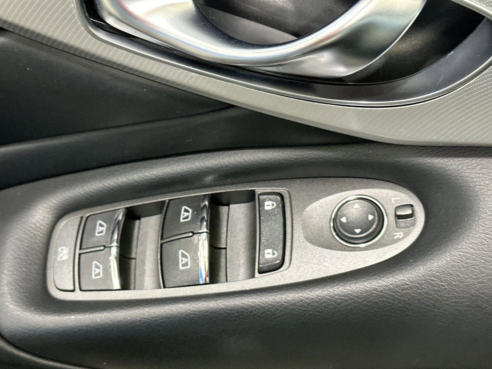 Used 2020 INFINITI Q50 Luxe image 16