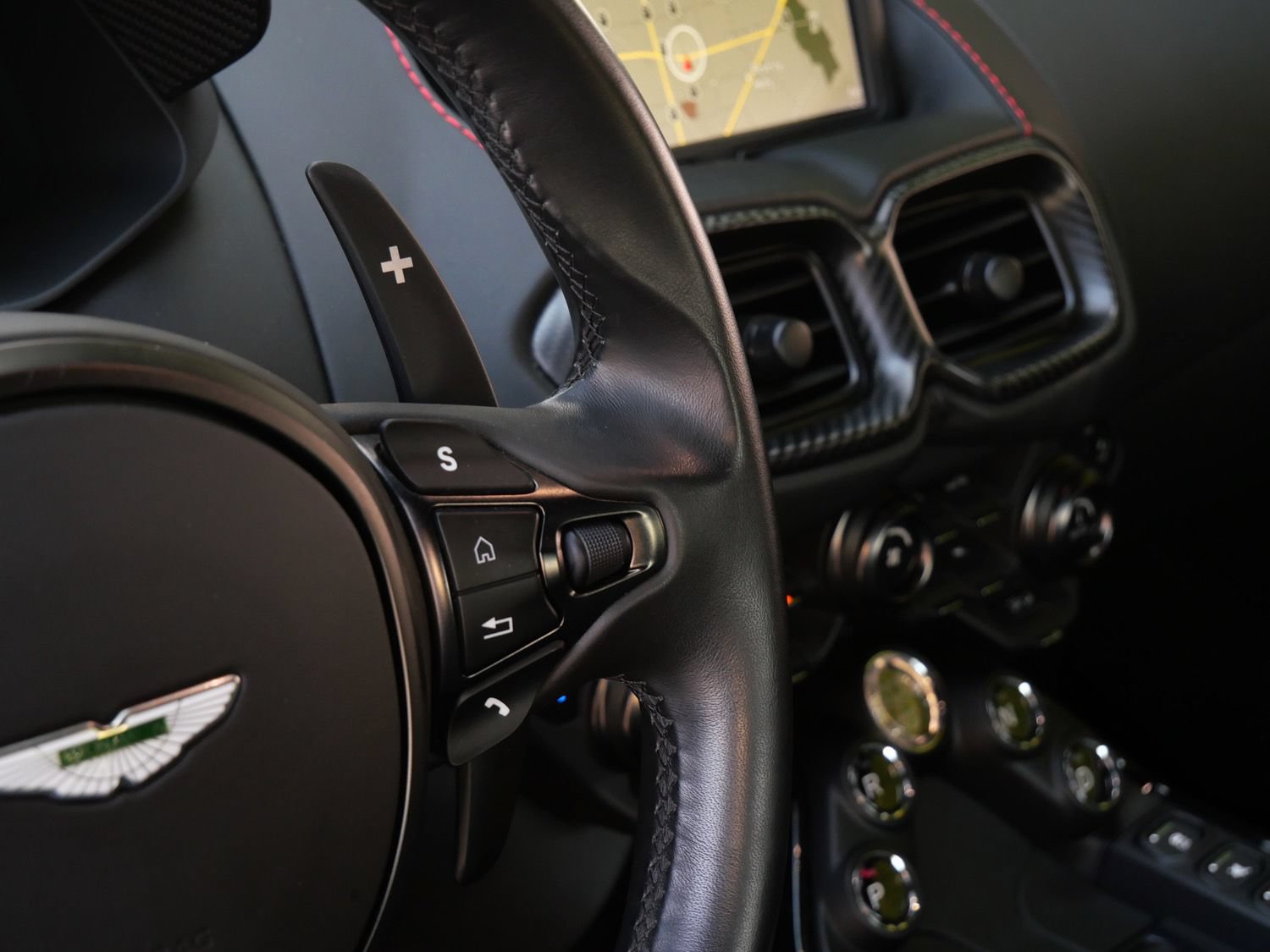 Used 2020 Aston Martin V8 Vantage Coupe RWD image 6