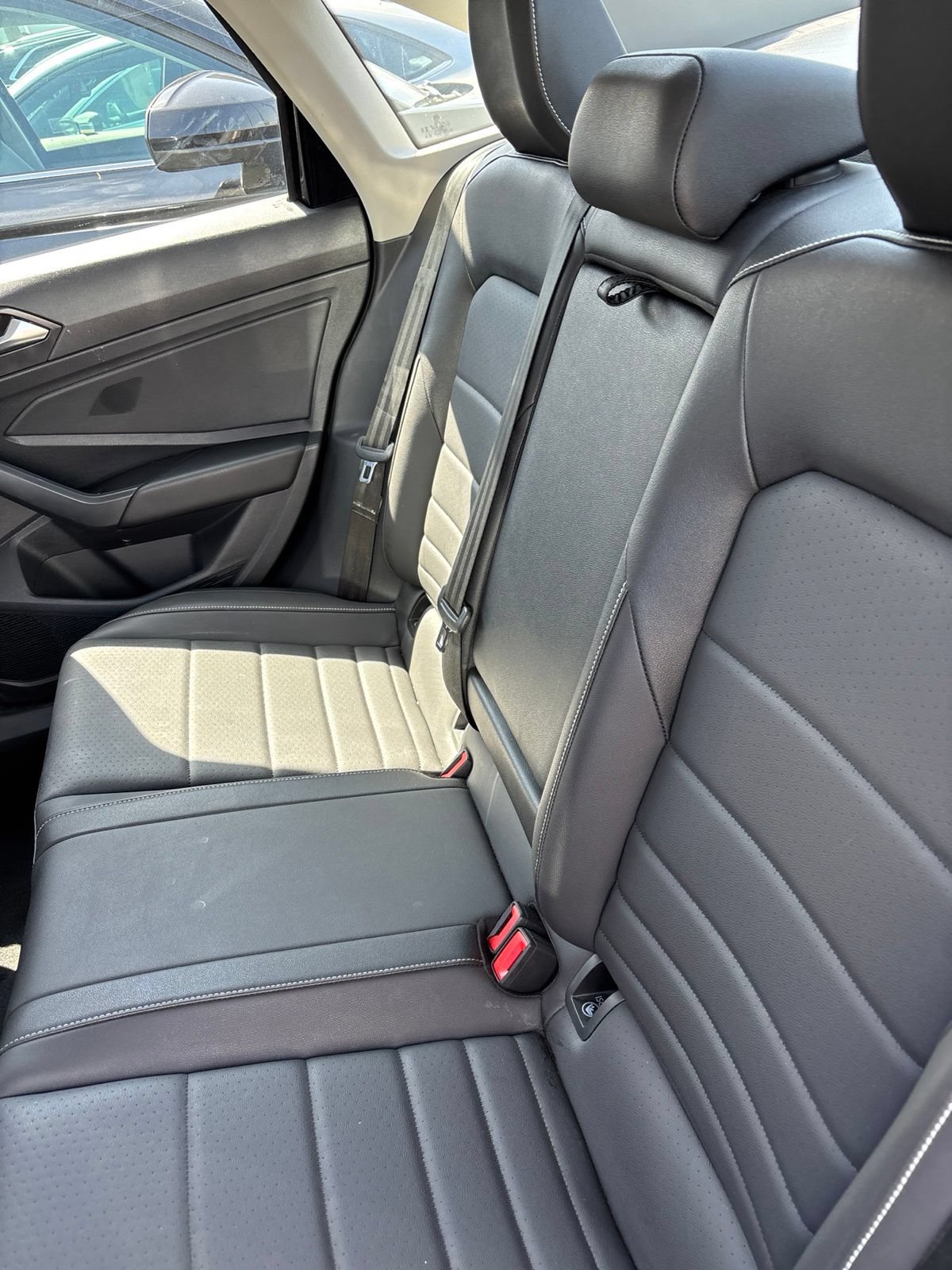 Used 2024 Volkswagen Jetta SE FWD image 6