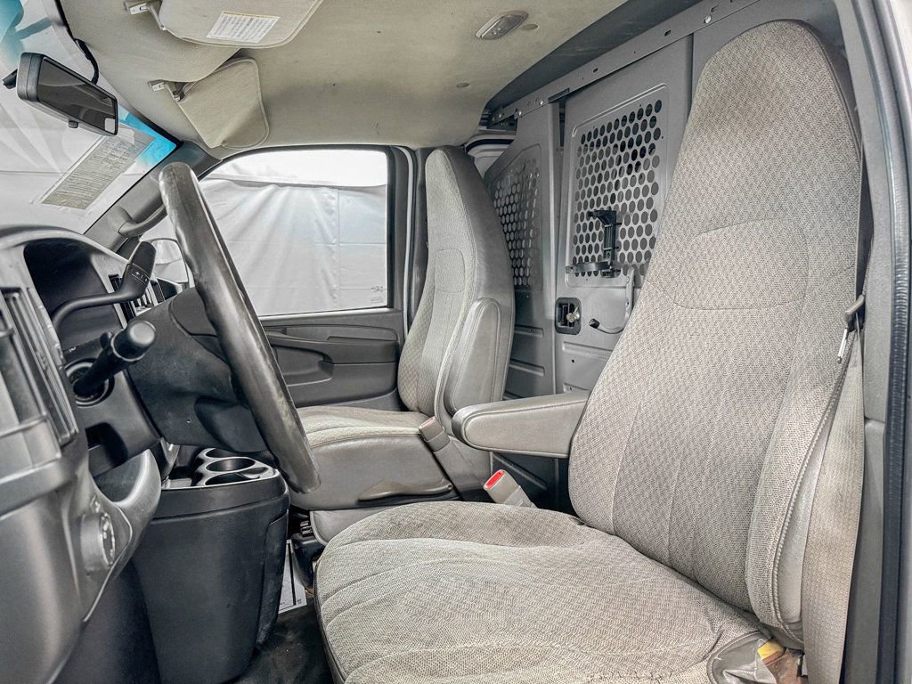 Used 2014 Chevrolet Express 3500 image 9